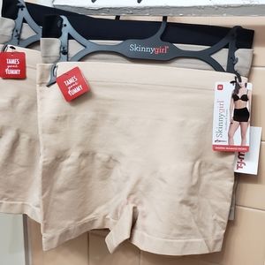 NWT Skinnygirl 3Pk Shapewear; Szs M & L. Tan/Nu/Blk; Tames Your Tummy.$35 Each.